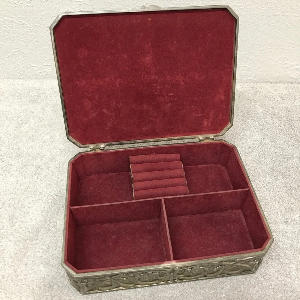 Vintage Godinger Silver Plated Ornate Floral Jewelry Box Red Velvet Lined Large